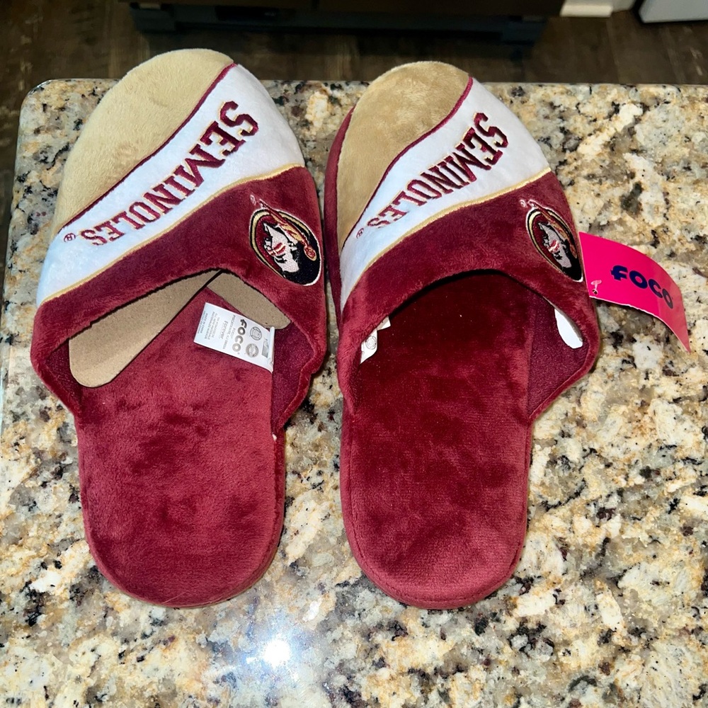 NWT Large FSU Slippers FOCO brand Staycation UNISEX Seminoles FL Garnet Gold ACC